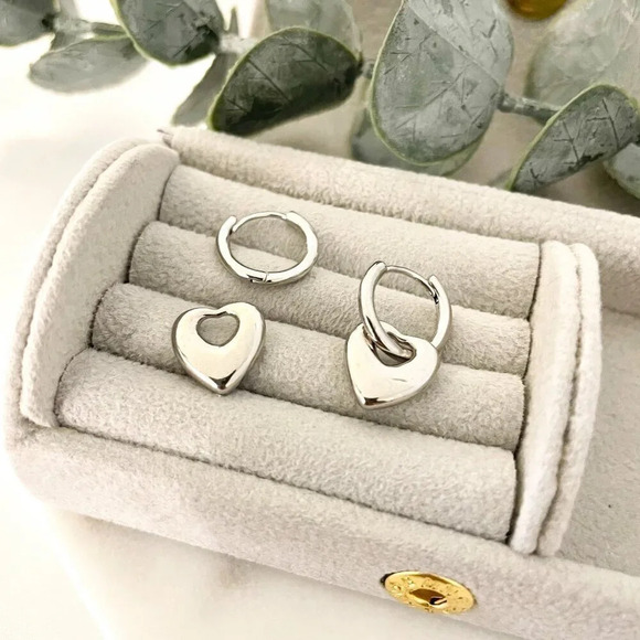 925 Sterling Silver Dainty Heart Huggie Earrings Small Hoop Earrings - Picture 5 of 5